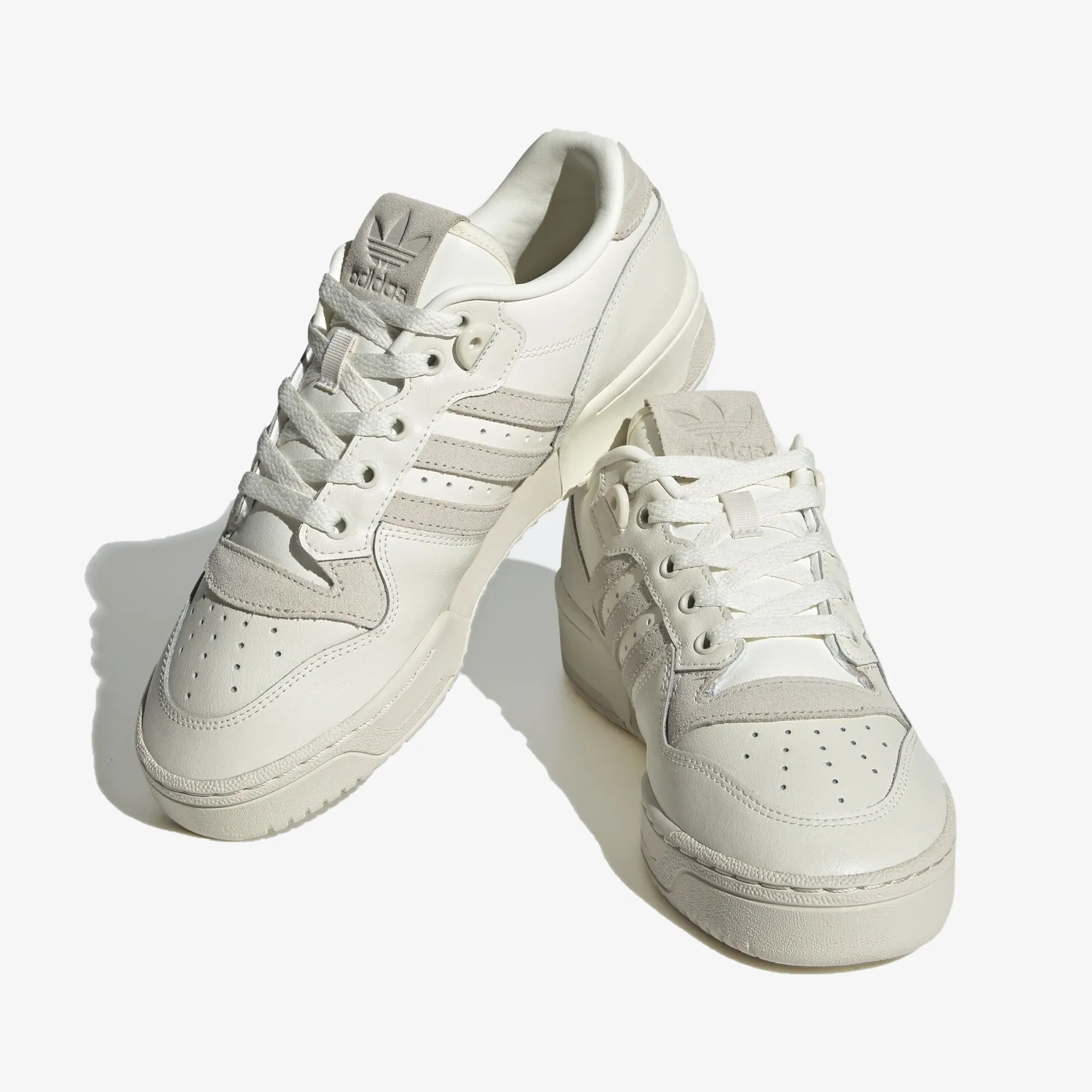 Adidas Originals | WMN'S RIVALRY LOW  { OFF WHITE/ALUMINIUM