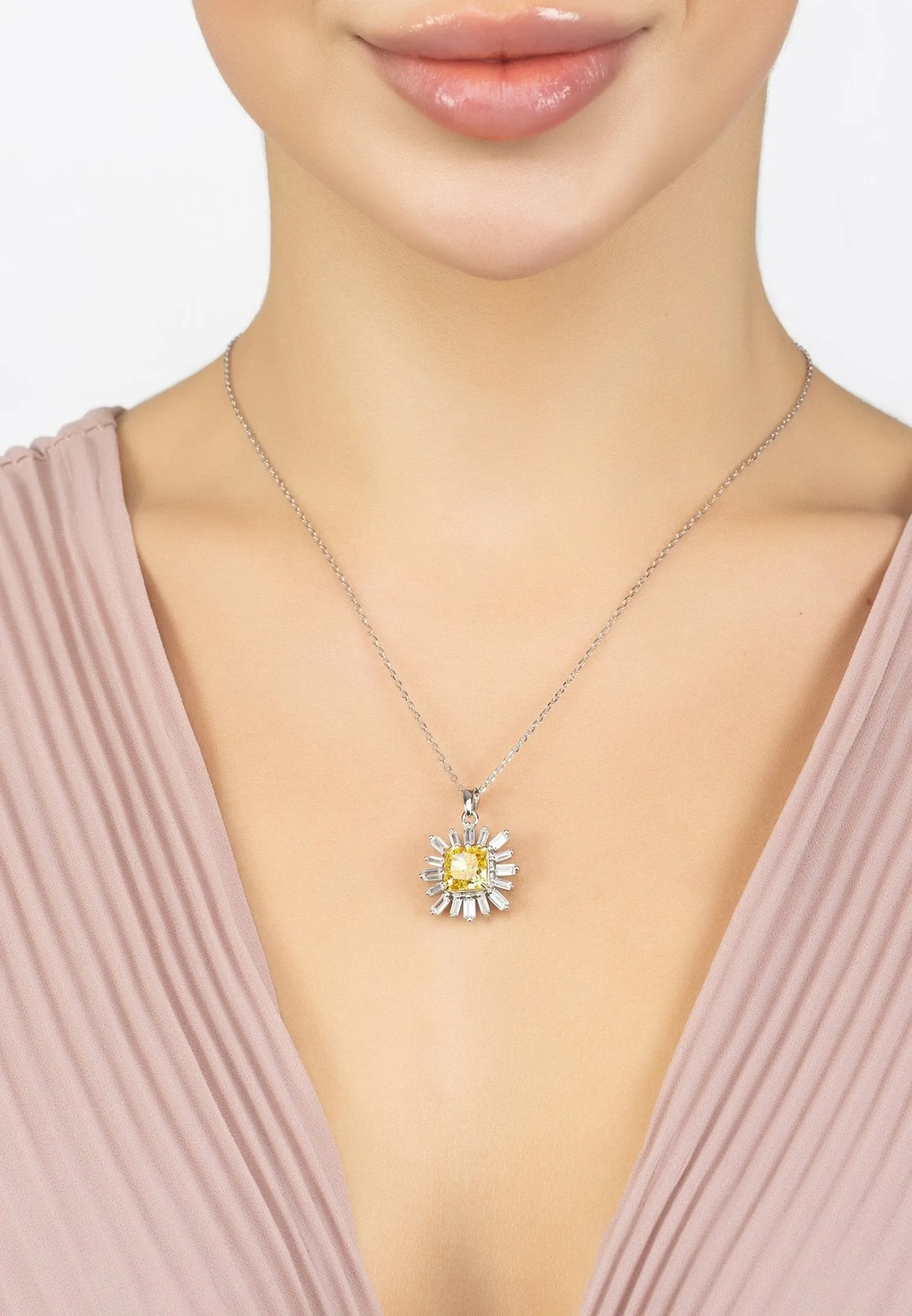 Daisy Flower Pendant Necklace Silver Citrine