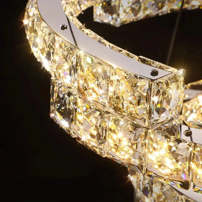 Darius Chandelier Light